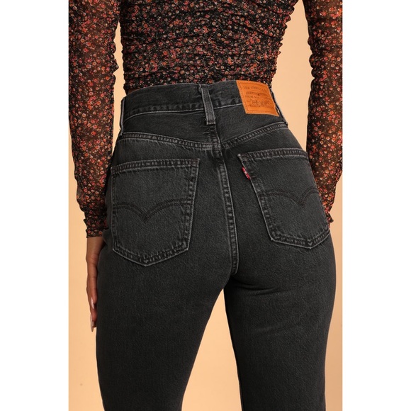 Levi's® Premium 70'S HIGH RISE FLARE WOMEN'S JEANS - Picture 6 of 12